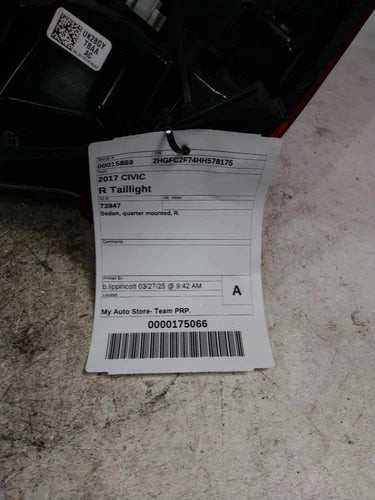 2017 Honda Civic Sedan Quarter Mounted Righ Used OEM Right Tail Light Assembly used OEM tail light assembly