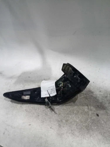 2018 Nissan Murano Quarter Panel Mounted Ri Used OEM Right Tail Light Assembly used OEM tail light assembly