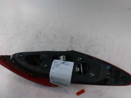 2015 Hyundai Genesis Cpe Right Used OEM Right Tail Light Assembly used OEM tail light assembly