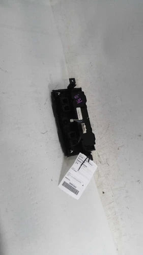 2019 Nissan Titan Xd S Id 27510-9FU0A Used OEM A/C Selector Switch used OEM A/C climate control module