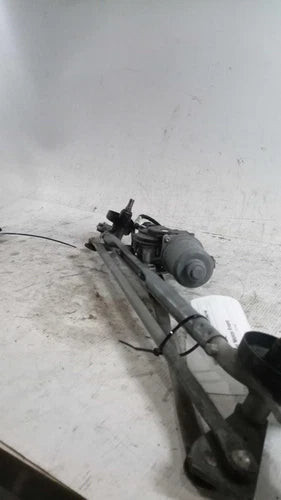 2018 Buick Regal Used OEM Windshield Wiper Motor used OEM wiper motor