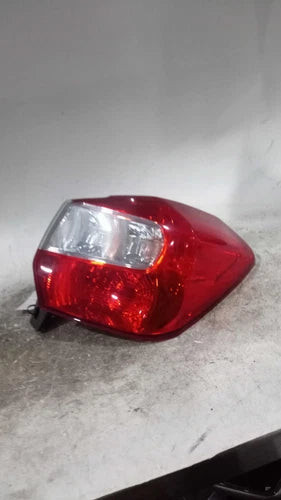 2015 Subaru Impreza 2.0L Sw Right Used OEM Right Tail Light Assembly used OEM tail light assembly