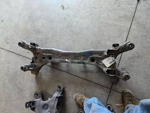 2006-2010 Hyundai Sonata Azera Rear Crossmember Subframe Engine Cradle Oem used OEM rear subframe and crossmember