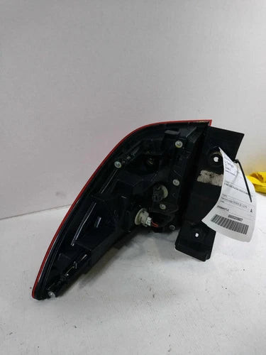2016 Honda Pilot Quarter Mounted Left Used OEM Left Tail Light Assembly used OEM tail light assembly