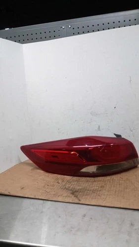 2018 Hyundai Elantra Sedan Quarter Panel Mou Used OEM Left Tail Light Assembly used OEM tail light assembly