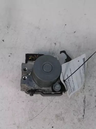 2015 Infiniti Q50 3.7L Used OEM ABS Pump and Motor Assembly used OEM ABS pump and module assembly