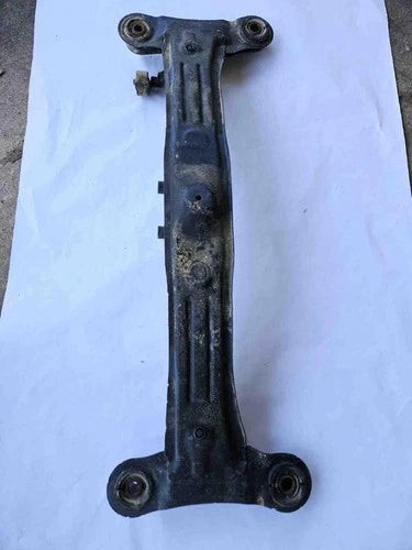 1997-2001 Toyota Camry ES300 Rear Subframe Crossmember Cradle Assembly Oem used OEM rear subframe and crossmember