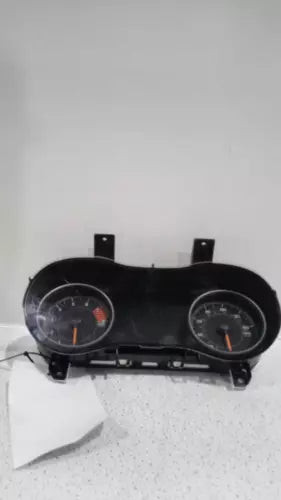 2016 Jeep Cherokee Cluster MPH 140 MPH 2.4L 7`` Dis Used OEM Speedometer Gauge used OEM instrument cluster