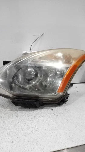 2008 Nissan Rogue Halogen Left Used OEM Left Headlight Assembly used OEM headlight assembly