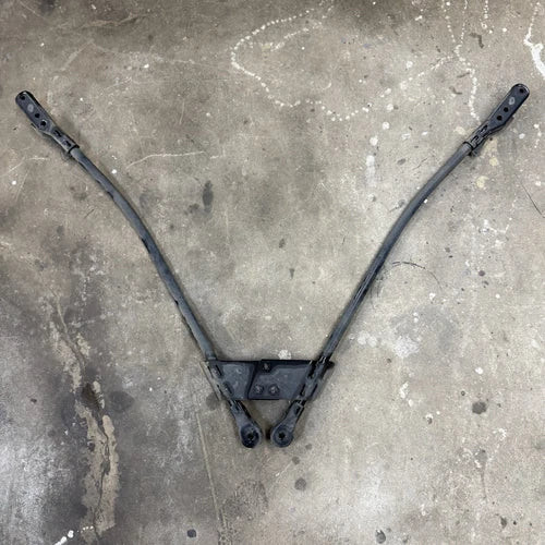09-20 NISSAN 370Z Z34 CONV REAR SUBFRAME CROSSMEMBER LOWER BRACE BRACKET 89K OEM used OEM rear subframe and crossmember