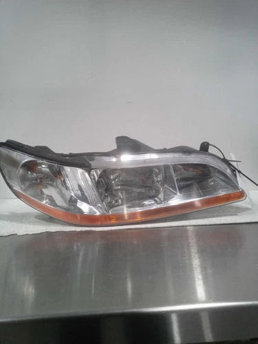 2001 Honda Accord Right Used OEM Right Headlight Assembly used OEM headlight assembly