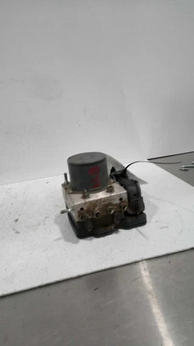 2018 RAM Promaster 1500 Van 3.6L Used OEM ABS Pump and Motor Assembly used OEM ABS pump and module assembly