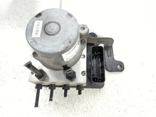 2019 Kia Sportage Actuator and Pump Assem Used OEM ABS Pump and Motor Assembly used OEM ABS pump and module assembly
