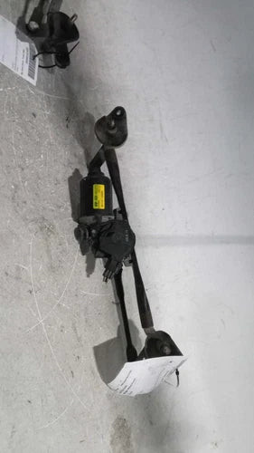 2011 Hyundai Accent Used OEM Windshield Wiper Motor used OEM wiper motor