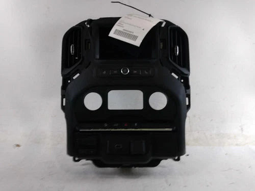 2019 Chevrolet Silverado 1500 Pickup 7.0`` Scree Used OEM Infotainment Display used OEM infotainment display