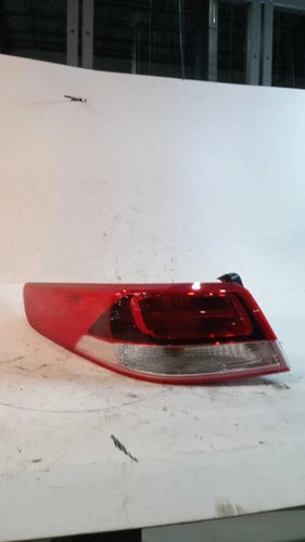 2019 Kia Optima Lx US Built VIN 5 1ST Digit Used OEM Left Tail Light Assembly used OEM tail light assembly