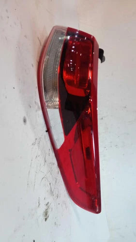 2019 Kia Optima Lx US Built VIN 5 1ST Digit Used OEM Right Tail Light Assembly used OEM tail light assembly