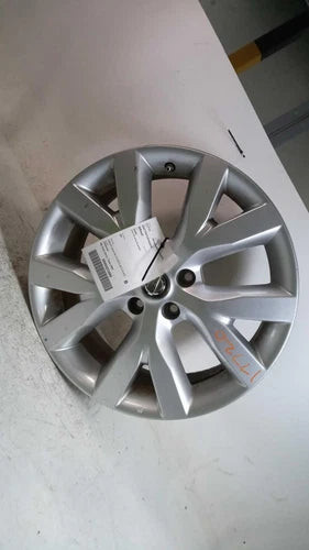 2007 Nissan Pathfinder 17" Wheel Alloy 6 Spoke 40300EA610 Used OEM Wheels used OEM wheel
