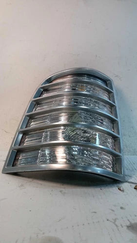 2008 Mercury Mountaineer Quarter Panel Mount Used OEM Left Tail Light Assembly used OEM tail light assembly