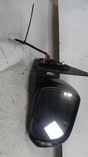 2015 Toyota Tacoma Power R. W/Signal Lamp Painted R Used OEM Right Door Mirror used OEM door mirror