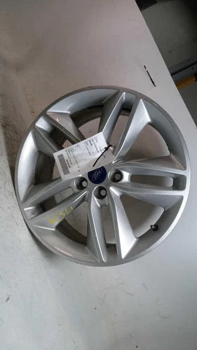 2007 Nissan Pathfinder 17X7-1/2 Alloy 6 Spoke Used OEM Wheel used OEM wheel