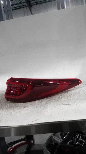 2021 Kia Sportage Quarter Panel Mounted Inc Used OEM Right Tail Light Assembly used OEM tail light assembly