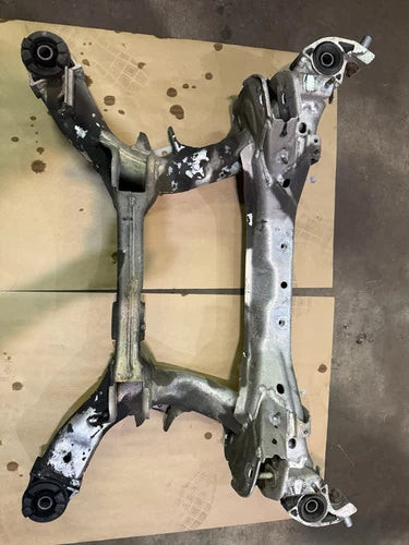 2003-2006 Nissan 350Z G35 Rear Subframe Suspension Crossmember Assembly OEM used OEM rear subframe and crossmember