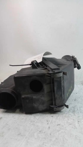 2011 Suzuki SX4 2.0 Used OEM Air Cleaner Assembly used OEM air cleaner assembly