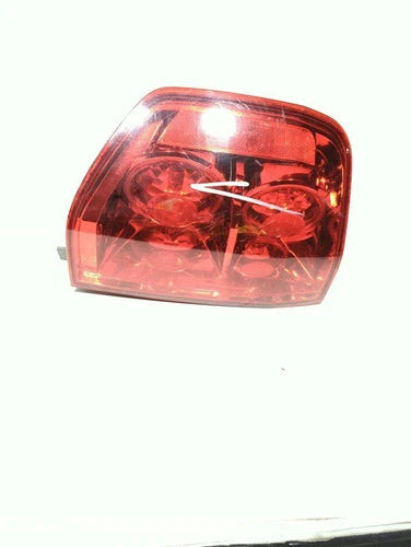 2005 Honda Pilot Left Used OEM Left Tail Light Assembly used OEM tail light assembly