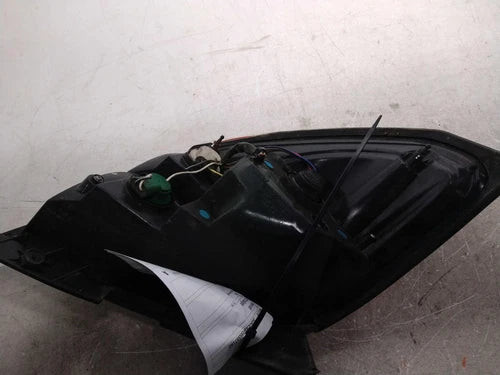 2009 Saturn Vue Right Used OEM Right Tail Light Assembly used OEM tail light assembly