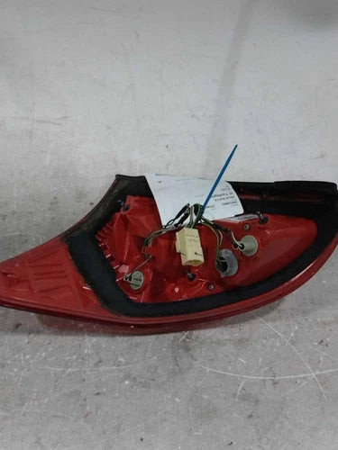 2010 Toyota RAV4 Right Used OEM Right Tail Light Assembly used OEM tail light assembly