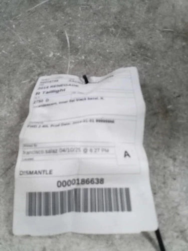 2019 Jeep Renegade Inner Flat Black B Used OEM Right Inner Tail Light Assembly used OEM tail light assembly