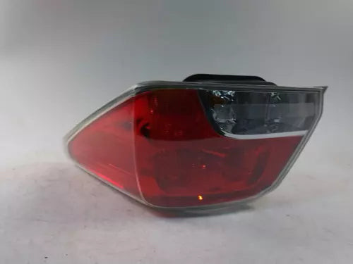2014 Subaru Impreza 2.0L Sdn Right Used OEM Right Tail Light Assembly used OEM tail light assembly