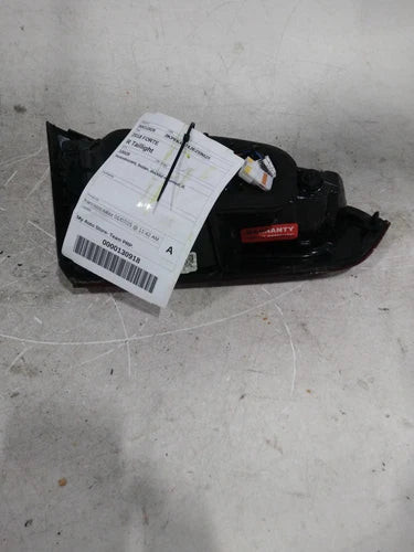 2018 Kia Forte Incandescent Sedan Decklid M Used OEM Right Tail Light Assembly used OEM tail light assembly