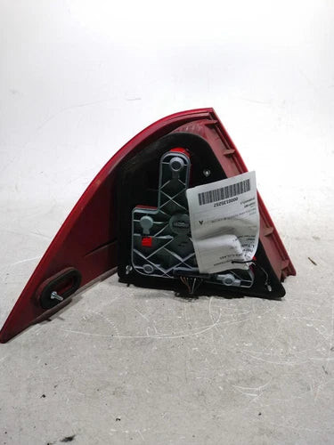 2007 Mercedes-Benz Mercedes C-Class 203 Type Used OEM Left Tail Light Assembly used OEM tail light assembly