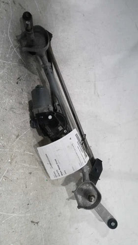 2018 Cadillac XT5 Used OEM Windshield Wiper Motor used OEM wiper motor