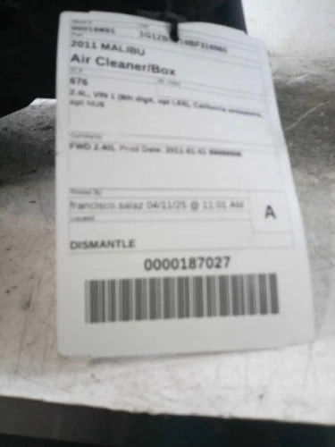 2011 Chevrolet Malibu 2.4L VIN 0 8TH Digit Opt L Used OEM Air Cleaner Assembly used OEM air cleaner assembly