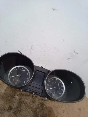 2017 Hyundai Santa Fe Cluster Lwb 3.3L US Market Mp Used OEM Speedometer Gauge used OEM instrument cluster