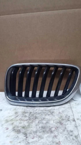 2018 BMW 230I W/O M-Aerodynamic Package Upper Used OEM Right Upper Grille used OEM grille