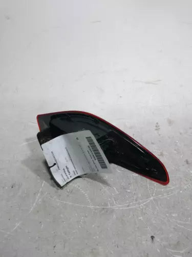 2018 Hyundai Kona Quarter Panel Mounted Inc Used OEM Right Tail Light Assembly used OEM tail light assembly