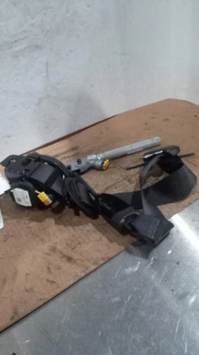 2015 Chevrolet Sonic Bucket Passenger Ret Used OEM Front Right Seat Belt Front used OEM seat belt