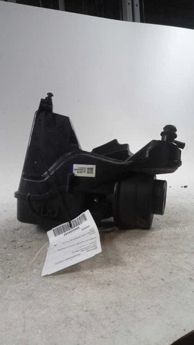 2019 Chevrolet Cruze Gasoline Id 39033512 Used OEM Air Cleaner Assembly used OEM air cleaner assembly