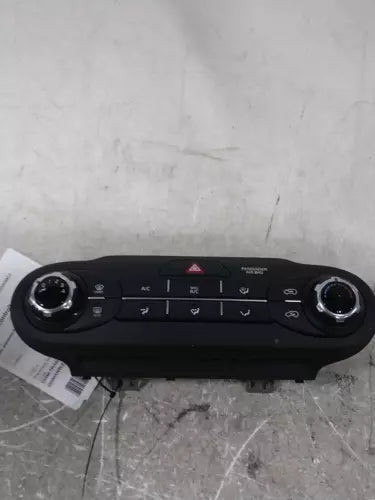 2018 Kia Sorento Front Automatic Temperature Cont Used OEM A/C Selector Switch used OEM A/C climate control module