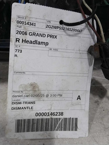 2006 Pontiac Grand Prix Right Used OEM Right Headlight Assembly used OEM headlight assembly