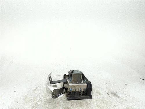 2017 Chevrolet Impala Used OEM ABS Hydraulic Assembly used OEM ABS pump and module assembly