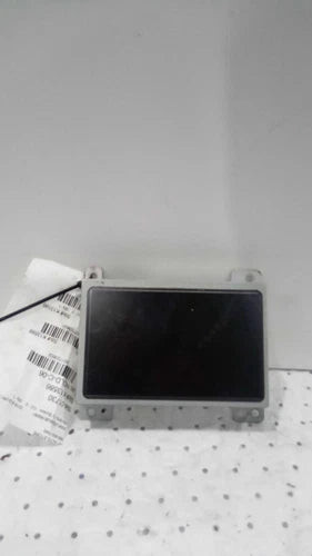 2016 Chevrolet Equinox Dash Upper Opt Ueu Only G Used OEM Infotainment Display used OEM infotainment display