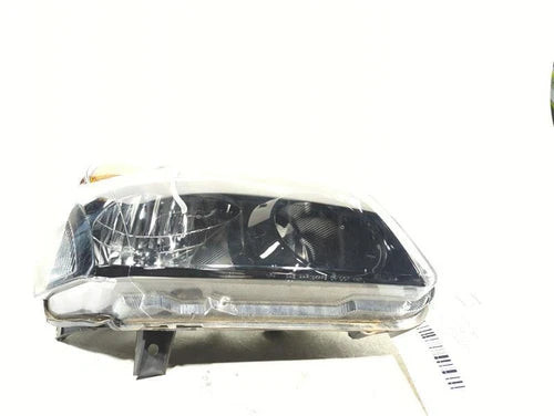 2007 Nissan Quest Left Used OEM Left Headlight Assembly used OEM headlight assembly