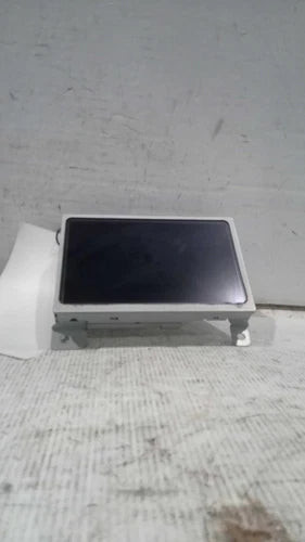 2013 Chevrolet Equinox Dash Upper Opt Ueu Only G Used OEM Infotainment Display used OEM infotainment display