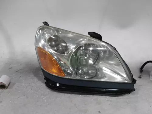 2005 Honda Pilot Right Used OEM Right Headlight Assembly used OEM headlight assembly