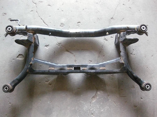 2006 VW PASSAT REAR SUSPENSION CROSSMEMBER SUBFRAME 3C0 505 235 M OEM used OEM rear subframe and crossmember
